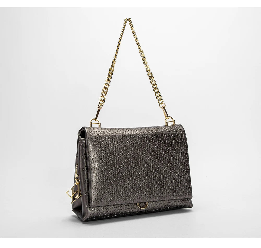 Noir Elegance Chain Bag